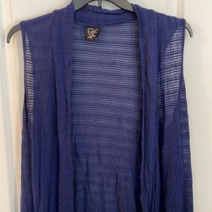Blue sleeveless tunic